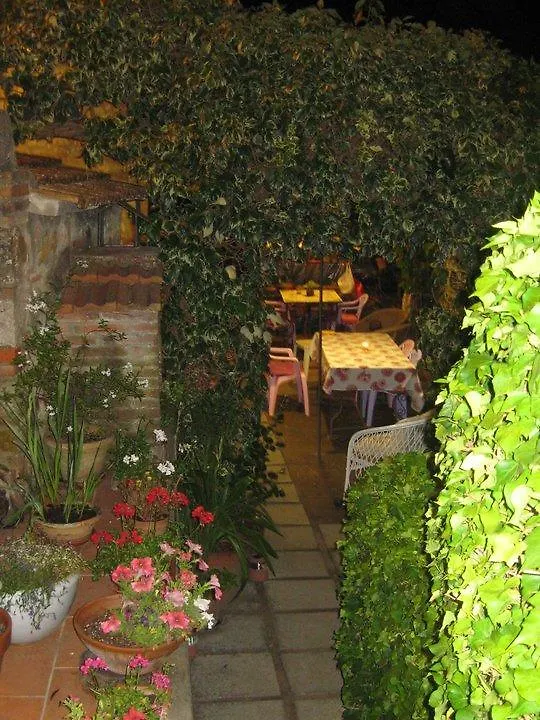 Nel Giardino Di Alice Bed & Breakfast Gavorrano